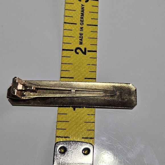 Vintage Lady Ellen Gold Tone Rectangular Textured Hair Clip - Picture 5 of 10